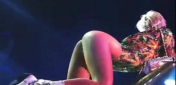  miley cyrus perfect ass show